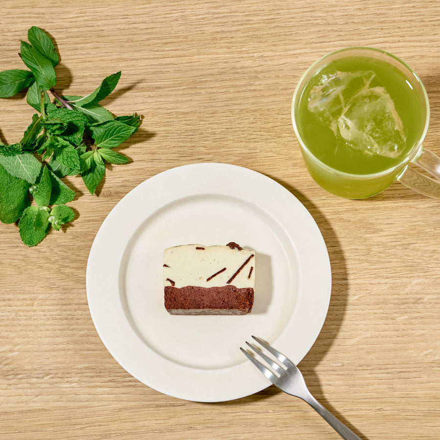 生ガトーショコラ  -ミント-と緑茶