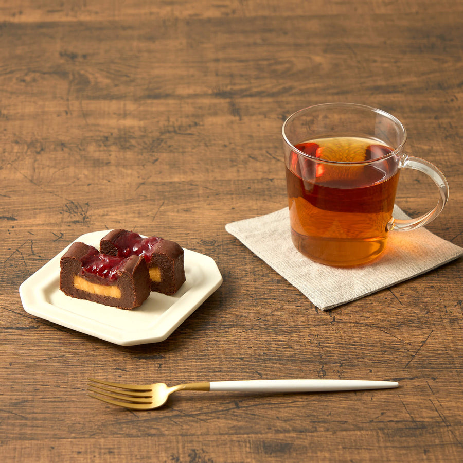 苺の生ガトーショコラ -いちご家めい-