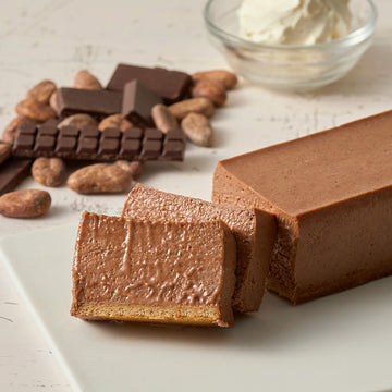 土屋鞄製造所」バレンタイン限定商品とMinimalが初のコラボレーション